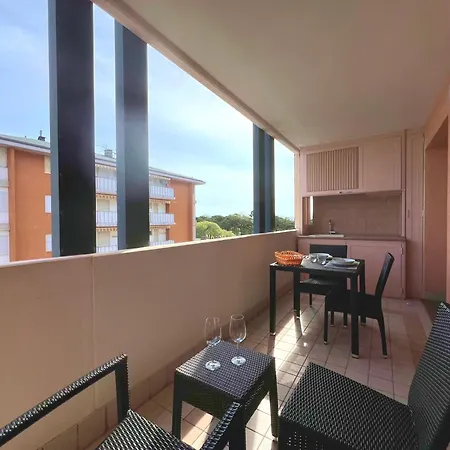 Capitol Holiday Apartments Apartamento Grado