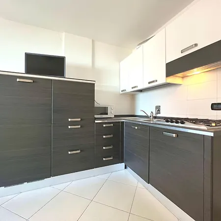 Capitol Holiday Apartments