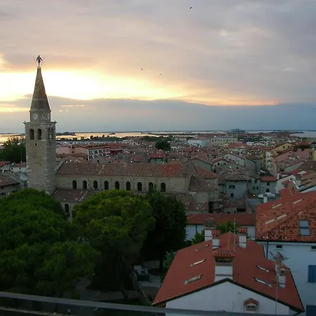 Capitol Holiday Apartments Grado